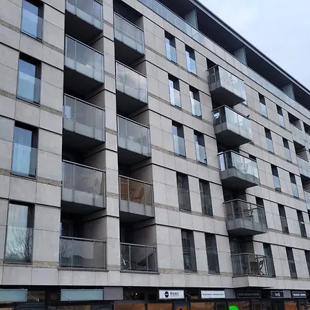 דירה Boznicza Retreat With Free Garage Parking פוזנן